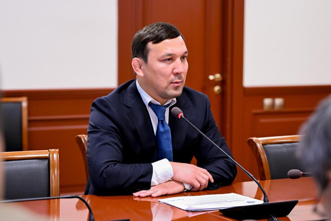 Ұрылармен жыныстық қатынас (орыс порно)