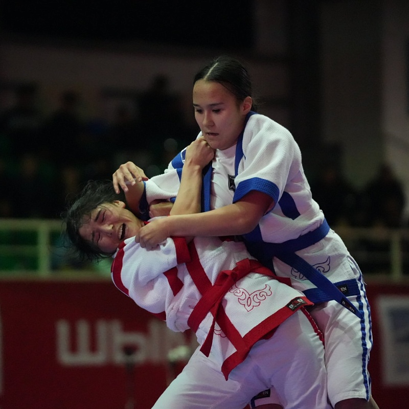 Әйелдер арасындағы белдесулер: Шымкенттегі чемпионатта жаңа есімдер жарқырады